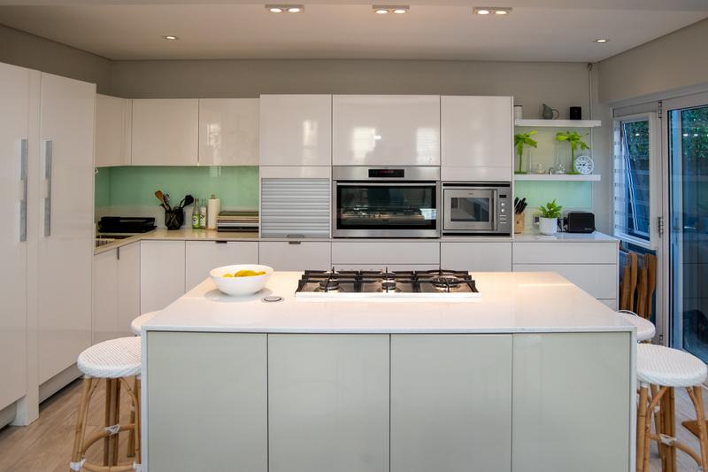 To Let 2 Bedroom Property for Rent in Green Point Western Cape